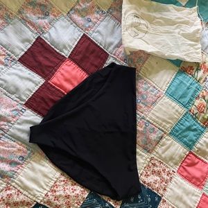Seamless bikini bottoms